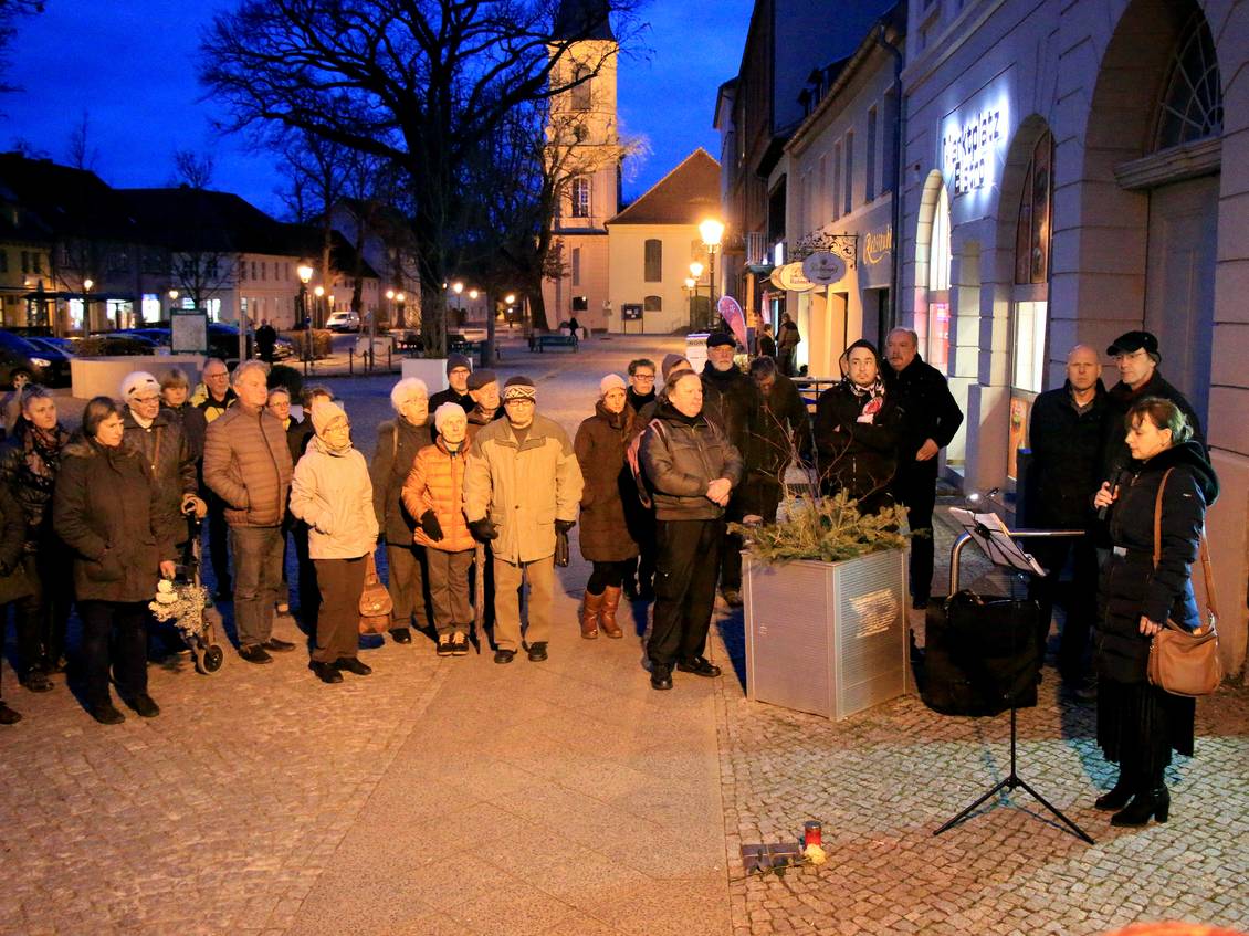Das Foto zeigt eine Gruppe von Personen.